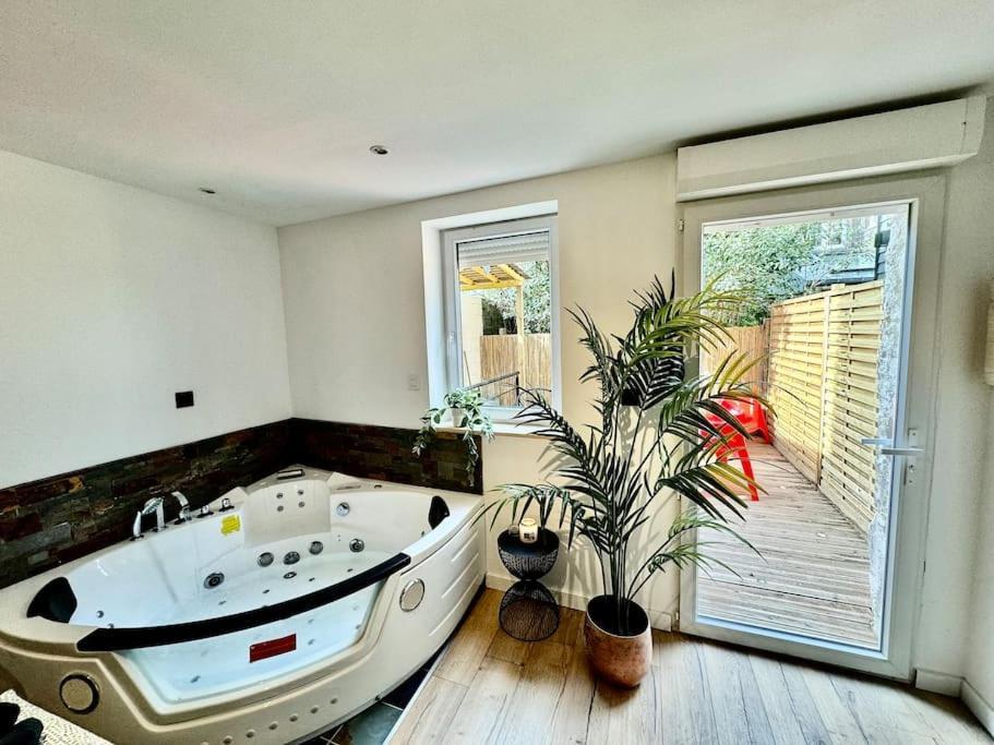 Sauna & Balneo Au Coeur De Rouen Exteriér fotografie