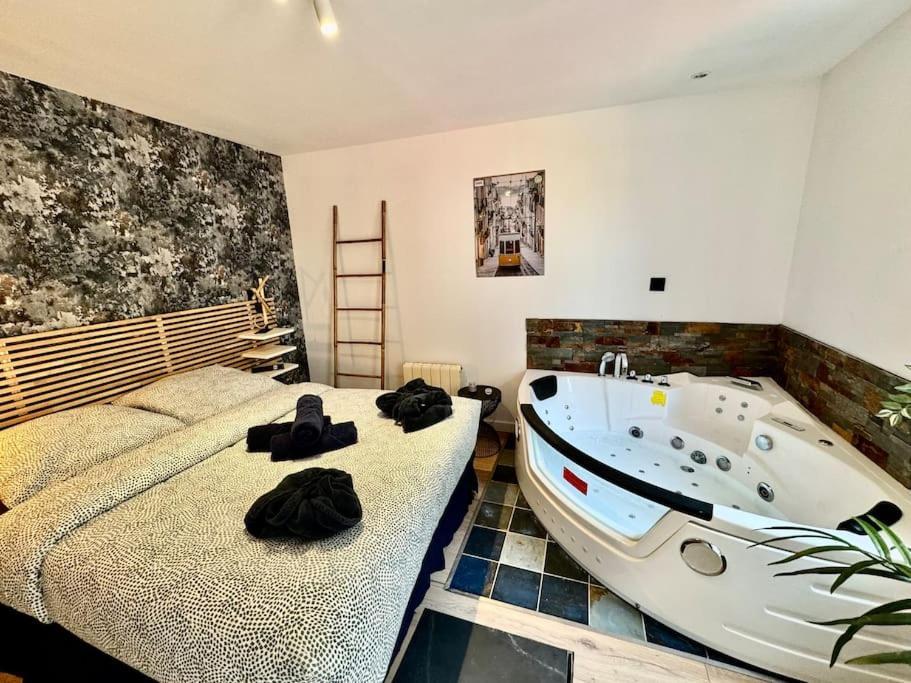 Sauna & Balneo Au Coeur De Rouen Exteriér fotografie